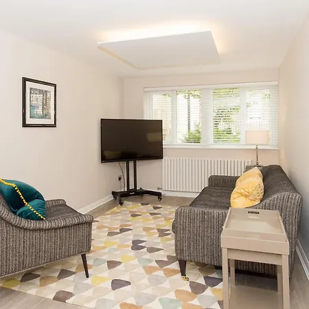 The Mews, York Place By Serviced Χαρογκέιτ
