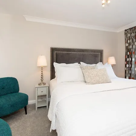 The Mews, York Place By Serviced