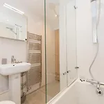 Apartment The Mews, York Place By Serviced