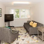The Mews, York Place By Serviced *