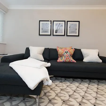The Mews, York Place By Serviced Apartman *
