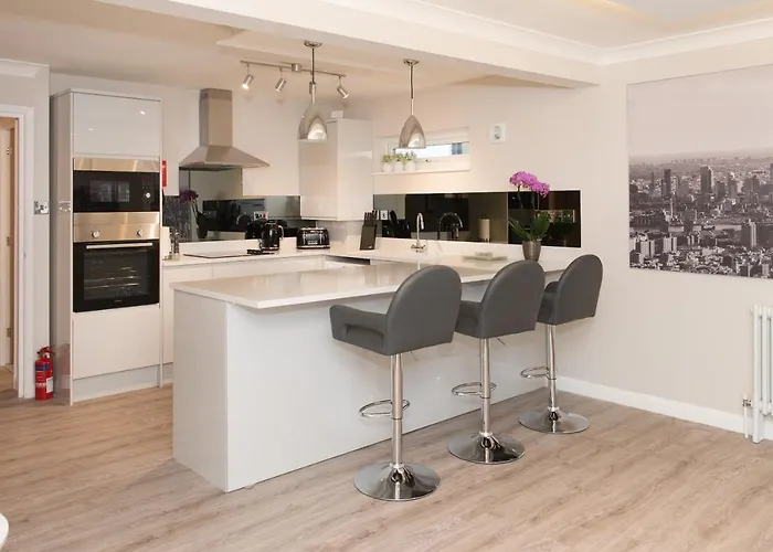 The Mews, York Place By Serviced Appartement